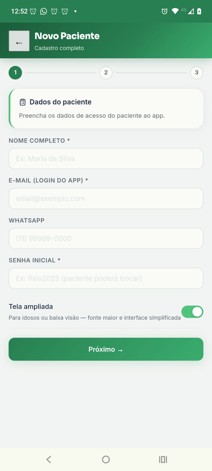 Tela "Novo Paciente" do Teraply, etapa 1 de 3: campos para nome completo, e-mail de login, WhatsApp e senha inicial, com a opção Tela ampliada ativada.